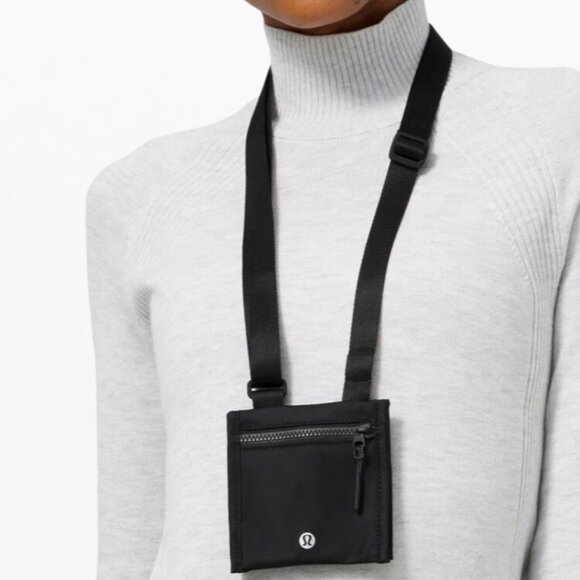 LULULEMON Black Ever Ready crossbody wallet. - Picture 9 of 9